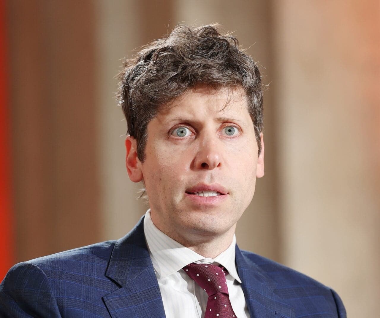 OpenAI en Crisis: ¿Adiós a la IA Creativa para Enfocarse Solo en Negocios?