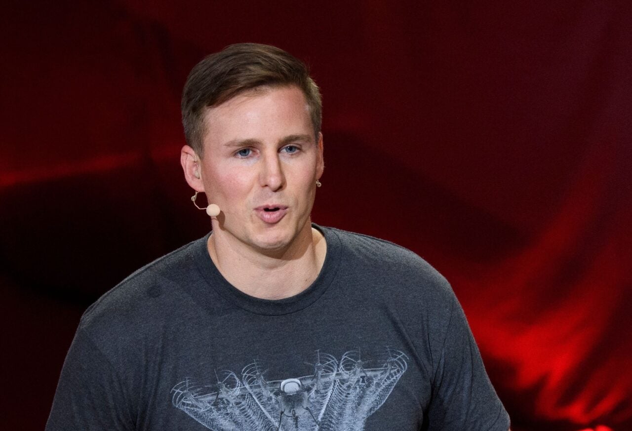 Figure AI y el Diseñador del iPhone se Unen: Un Nuevo Producto de IA que Promete Revolucionar el Mercado